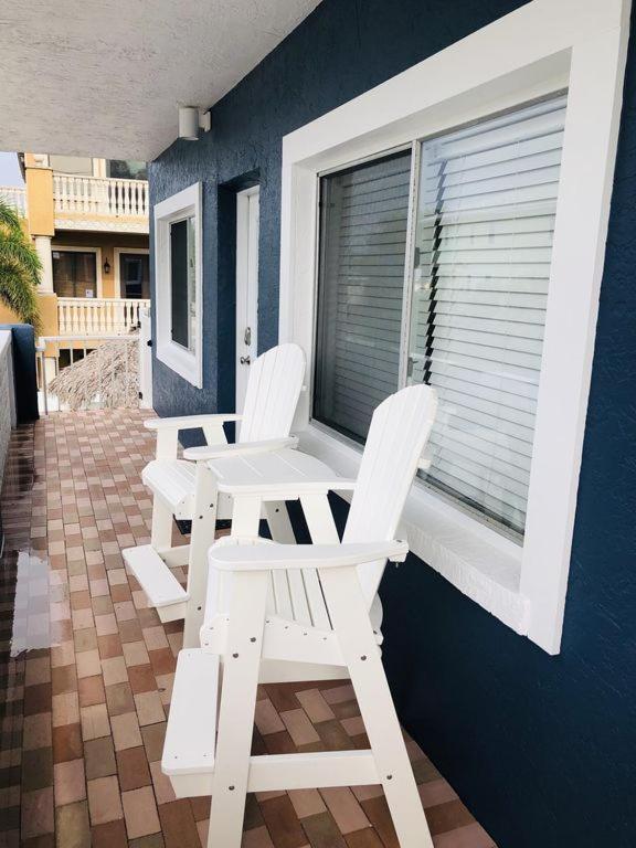 Amazing Beach Getaway Pool Condo By The Beach Bradenton Beach Buitenkant foto