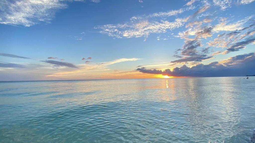 Amazing Beach Getaway Pool Condo By The Beach Bradenton Beach Buitenkant foto